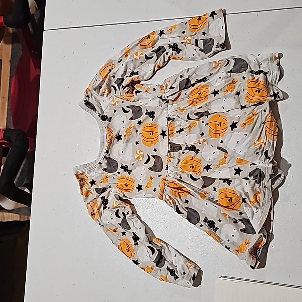 12-18 EUC LS Candy & Kitties Twirl